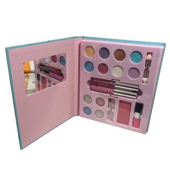 Claires Dreamer Makeup Palette Eyeshadow Blush Lip Gloss Brushes Set Ages 7-12 - Picture 1 of 6